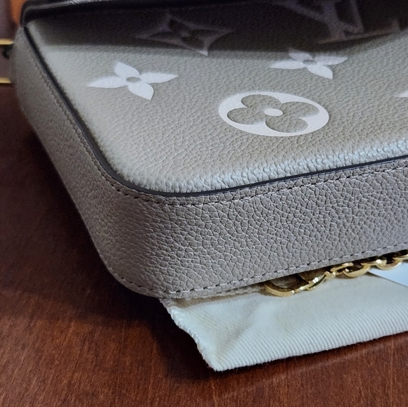 Louis-vuitton Felice Pochette Empreinte leather in Dove cream BNIB - Picture 6 of 11